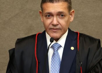 Nunes pede parecer da PGR sobre revisão da condenação de Bolsonaro