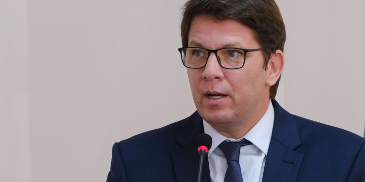 Frias nega ao STF envio de emendas para financiar filme de Bolsonaro